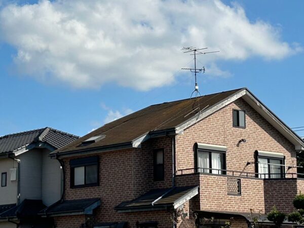 千葉市稲毛区にて屋根塗装・外壁洗浄〈築25年戸建てのメンテナンス〉の施工前写真